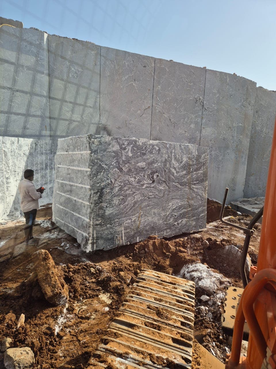 Viscon White Rough Block gallery image 2