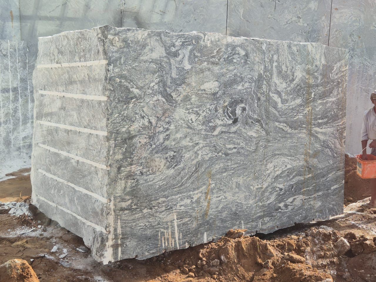 Viscon White Rough Block primary image